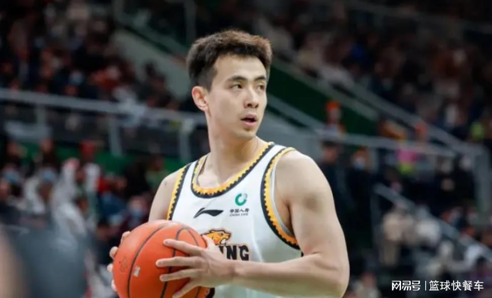 乐鱼官方网站-三分球40投34中！赵继伟火线复出拯救辽篮：他能率队重返四强吗？